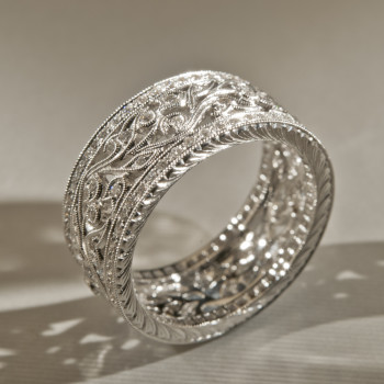 18ct W/G Diamond Floral Band Ring